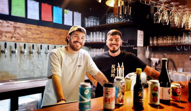 Teille.Bou Drinking Club